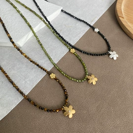 项链;耳环;耳钉