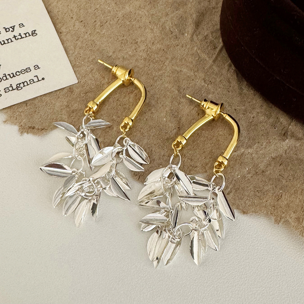 日韩时尚百搭潮流小众设计感树叶流苏耳钉通勤日常个性轻奢耳饰女