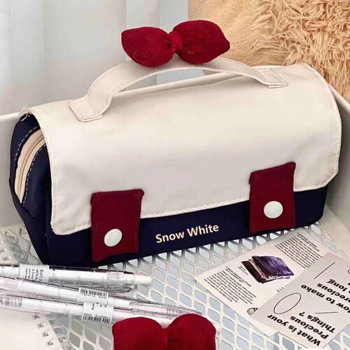 New Snow White color matching portable pencil bag for niche students with high appearance and multifunctional stationery storage pencil bag
