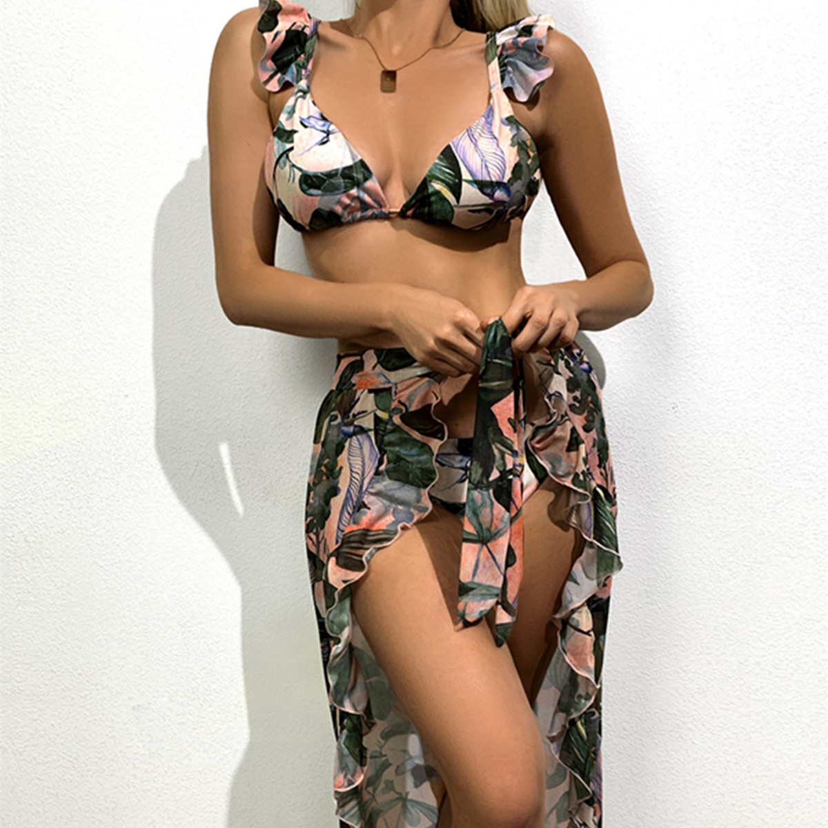 154g Weight Women's Three-piece Printed Swimsuit European Sexy Bikini