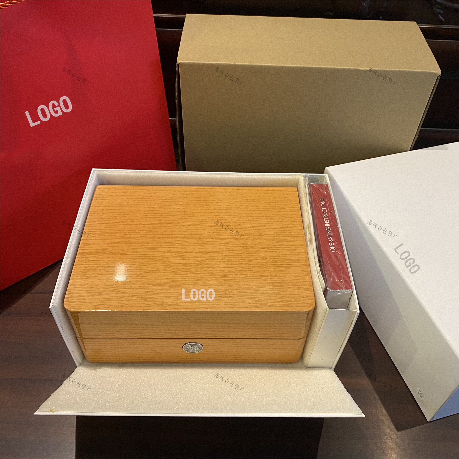 Factory Direct sales Swiss brand high-grade solid wood watch box Oumi men's butterfly flying Haima watch box jewelry