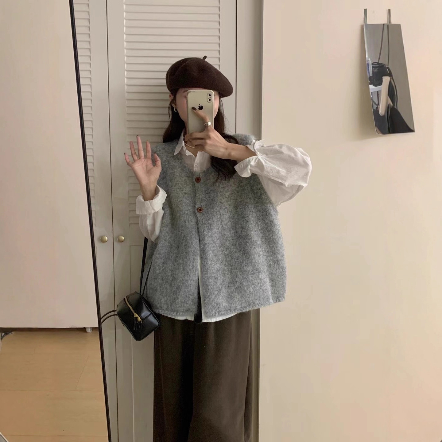 Coreano simple suéter universal chaleco de mujer 2025 otoño invierno nuevo suelto plegado chaleco de punto temperamento viaje image 1