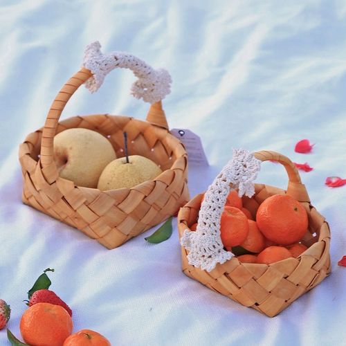 Rattan basket, pastoral style wood chip woven fruit snacks, bread, vegetables, ginger and garlic picnic bamboo woven hand basket, flower basket