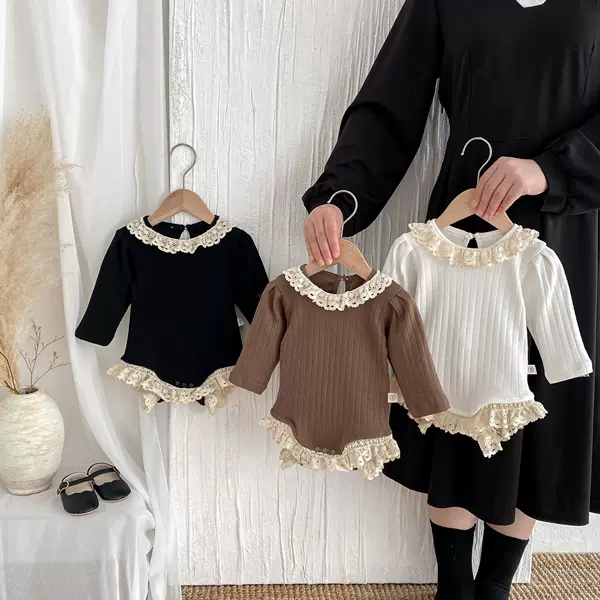 2026 Autumn/Winter Lace Round Neck Hollow Out Ribbed Long Sleeve Romper for Baby Girls Dopamine Outfit