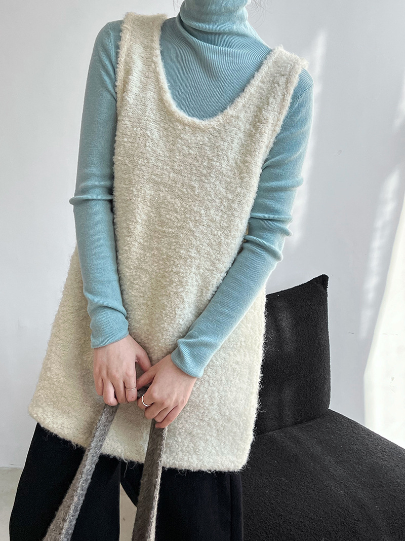 1201CB29-9B0B-418A-8B96-C3118C