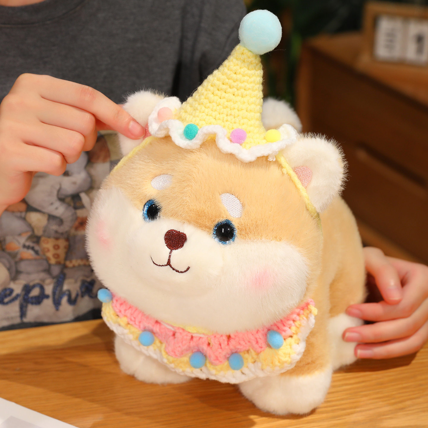 Bonita muñeca de bambú, pastel de cumpleaños, sombrero de bambú, muñeca de peluche, juguetes de peluche para niños, regalo de cumpleaños tranquilizador