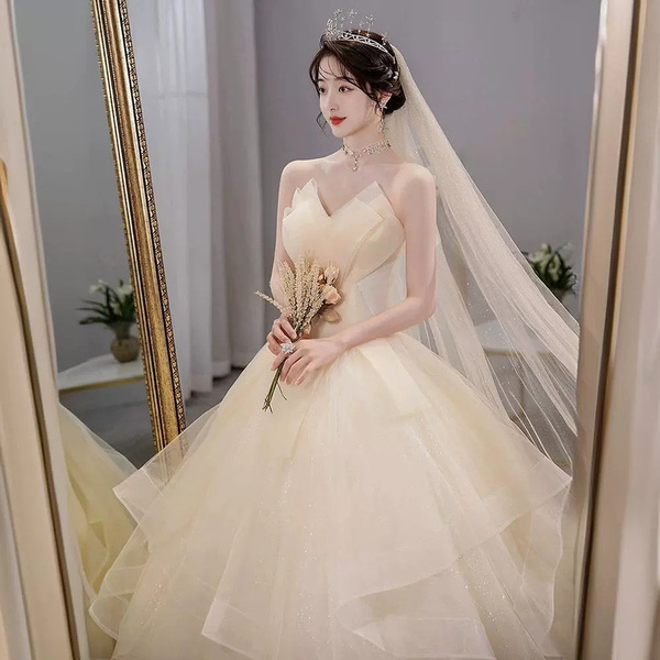 Wedding dress