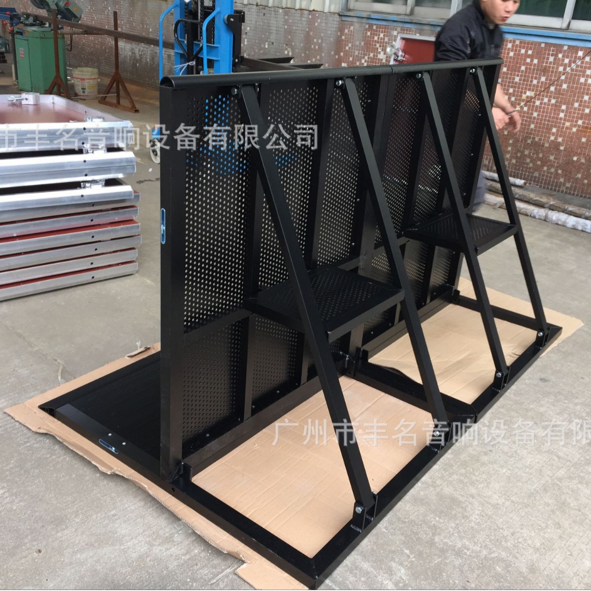 大型演出现场用隔离墙防暴栏/人流控制防护栏/集会防护防暴栏