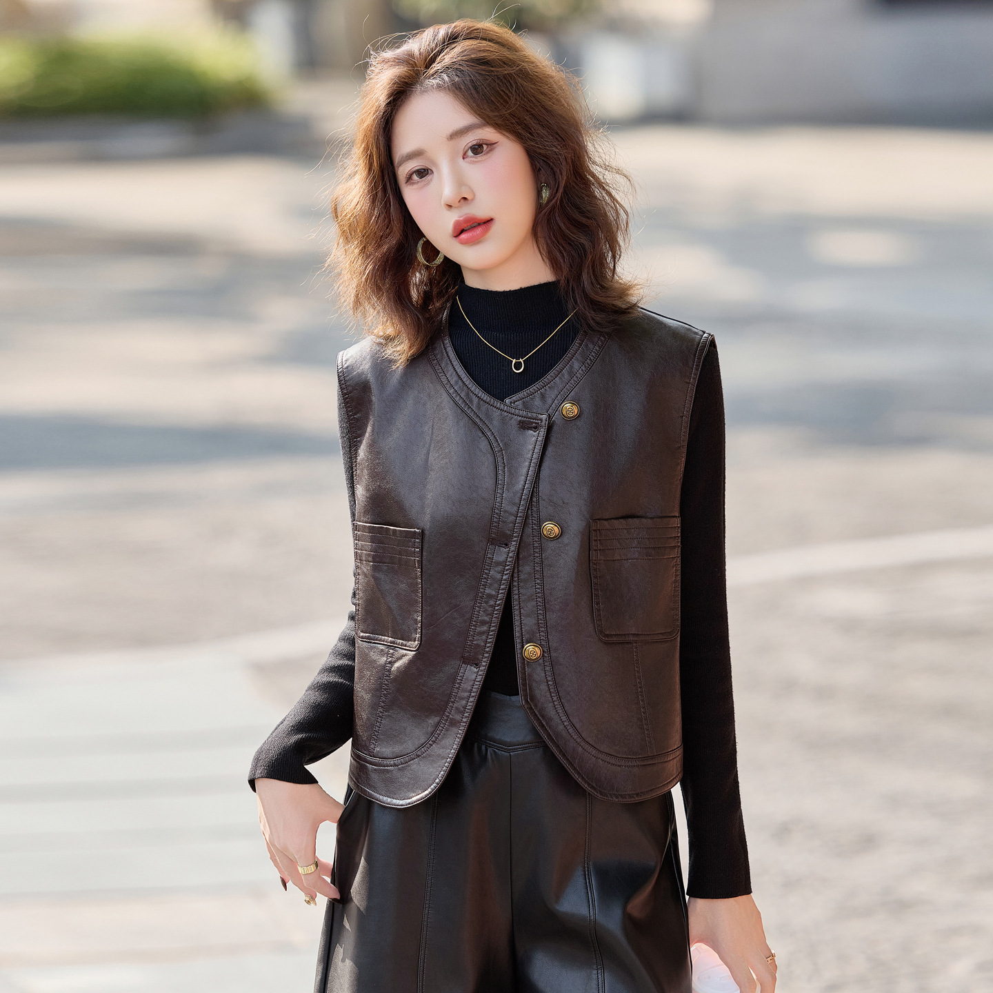 New Style Leather Vest Women's Short 2025 Autumn Motorcycle Clothing Sleeveless Outer Vest Jacket Wa8101