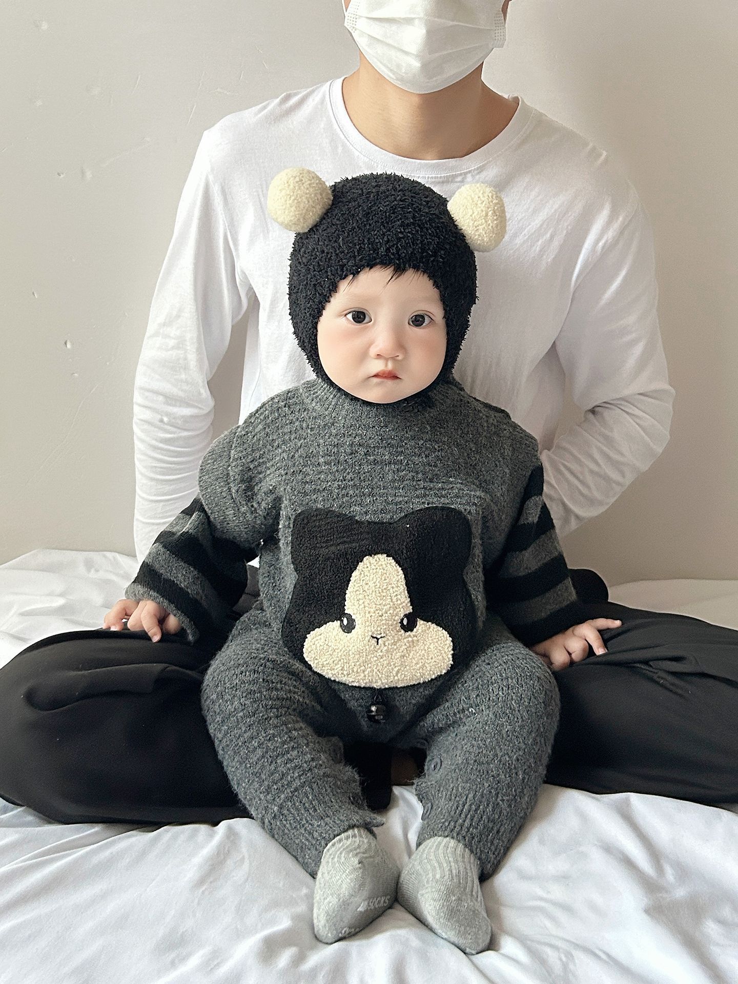 Uniforme de bebé otoño invierno ropa de bebé invierno lindo caricatura coreana pequeña edad de mes gruesa ropa de punto para salir
