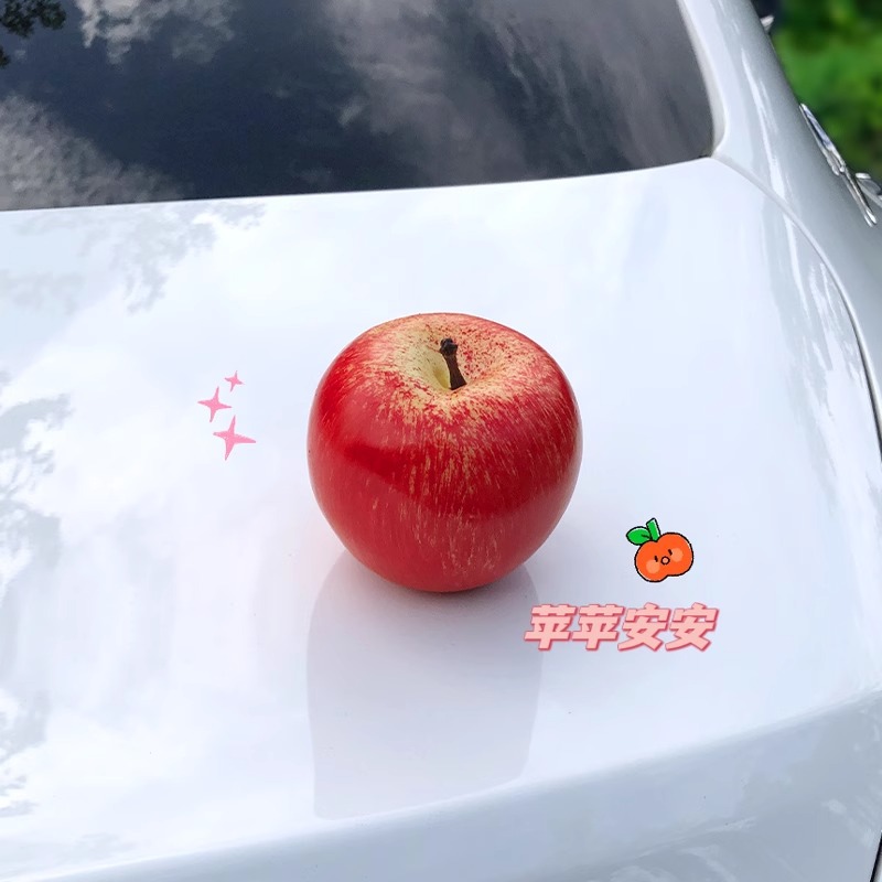 Simulación de frutas automóviles accesorios de cola accesorios interiores baúl techo de carrocería colgante muñeca decoración