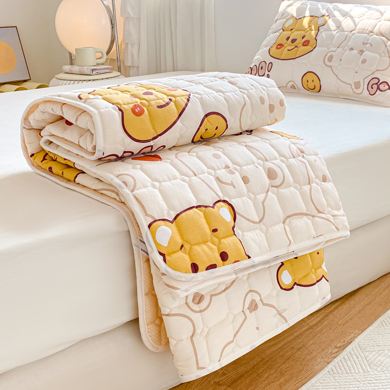 행복한 사랑스러운 곰