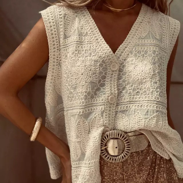 Cross-Border Artistic Slimming Embroidered Lace Vest Women's New Casual Style Blouse Temperament Top Apricot Cotton