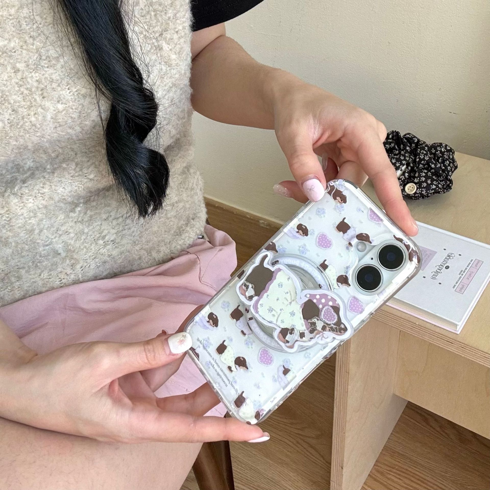 Púrpura gradiente floral lunares amor salchicha perro apple 16Pro nuevo 15PM hembra 14/13 atracción magnética 16PM