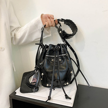 �W�t�����r���ް�ˮͰ��Ů��2022�¿���|�Іμ�� ���Kб���