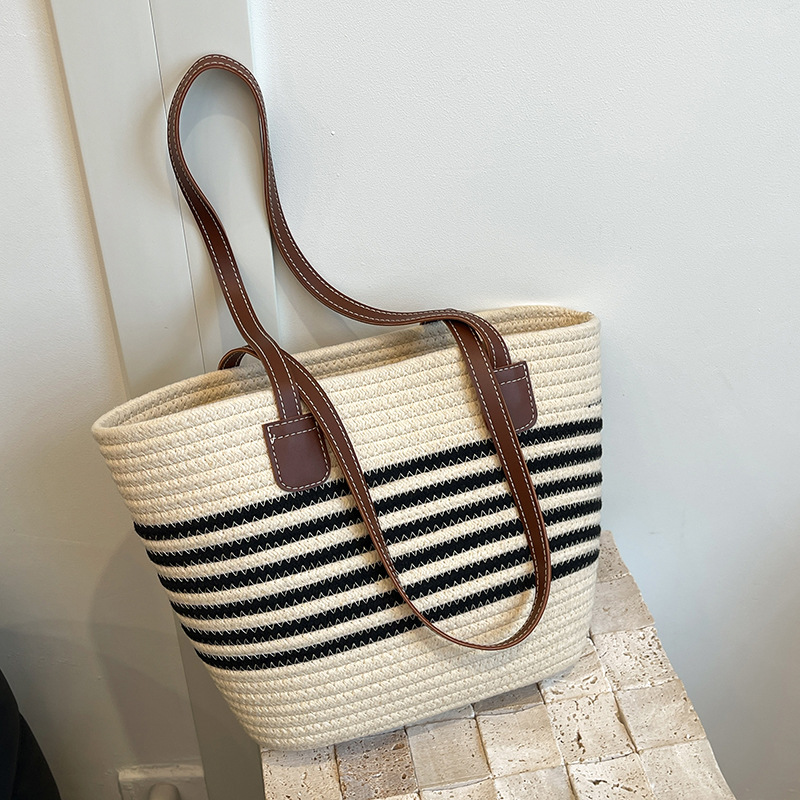 Bolsa de paja de gran capacidad para mujeres 2024 nuevo verano versátil bolsa de hombro de vacaciones en la playa bolsa de tejido