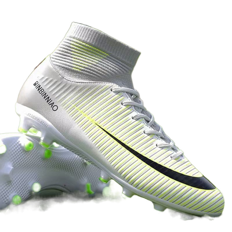 Zapatos de fútbol masculinos Ronaldo Assassin CR7 clavos cortos zapatos de entrenamiento de entrenamiento de carreras de estudiantes