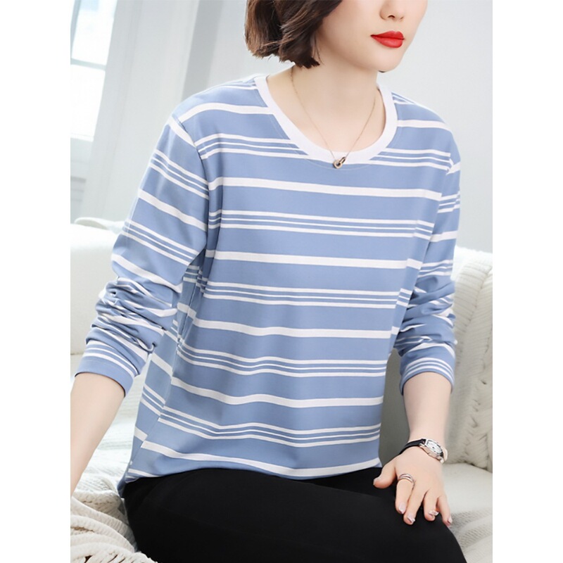 Cotton Middle-Aged Mother's Bottoming Shirt Autumn 2025 New Loose Large Size Belly-Covering Slimming Look Stripesd Long-Sleeved T-Shirt
