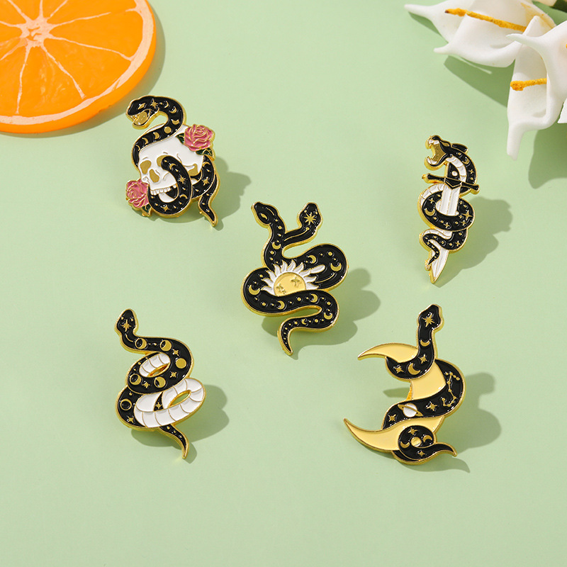 Creative Cartoon Snake Head Moon Sun Alloy Brooch display picture 4