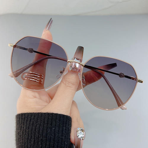 2024 New Fashion Women's Polarized Sunglasses for Driving & Men's Sun Glasses—UV-Protective, Shade-Giving Shades