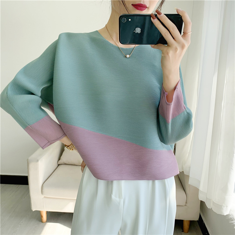 2022 Primavera y Otoño Nueva tapa plisada palillo de dientes de las mujeres a juego de color suelto urbano casual camiseta moda todo a juego