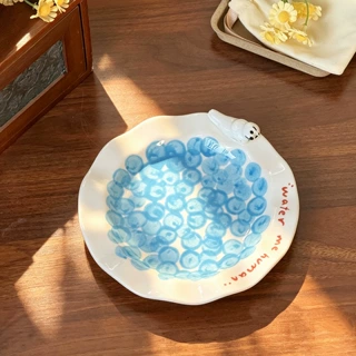 清新仰泳海豹陶瓷盘手绘蓝泡泡图案立体可爱海豹造型家用小碟子