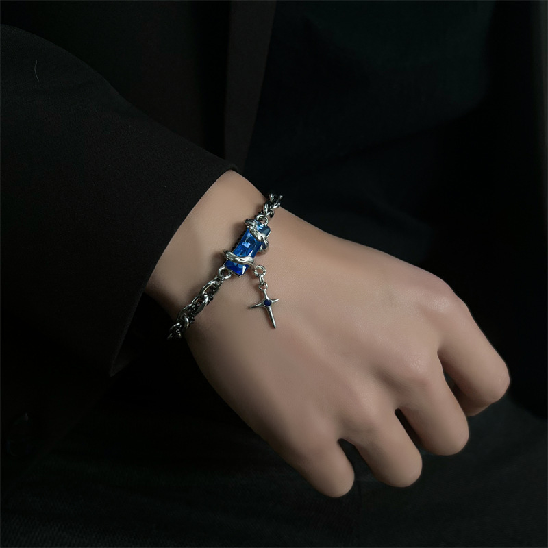 Star body winding black diamond titanium steel bracelet men's hip hop non-fading niche design cold style all-match simple bracelet