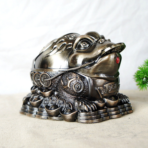Chinese style golden toad ashtray classic personality trend spherical with lid metal multi-functional office home living room