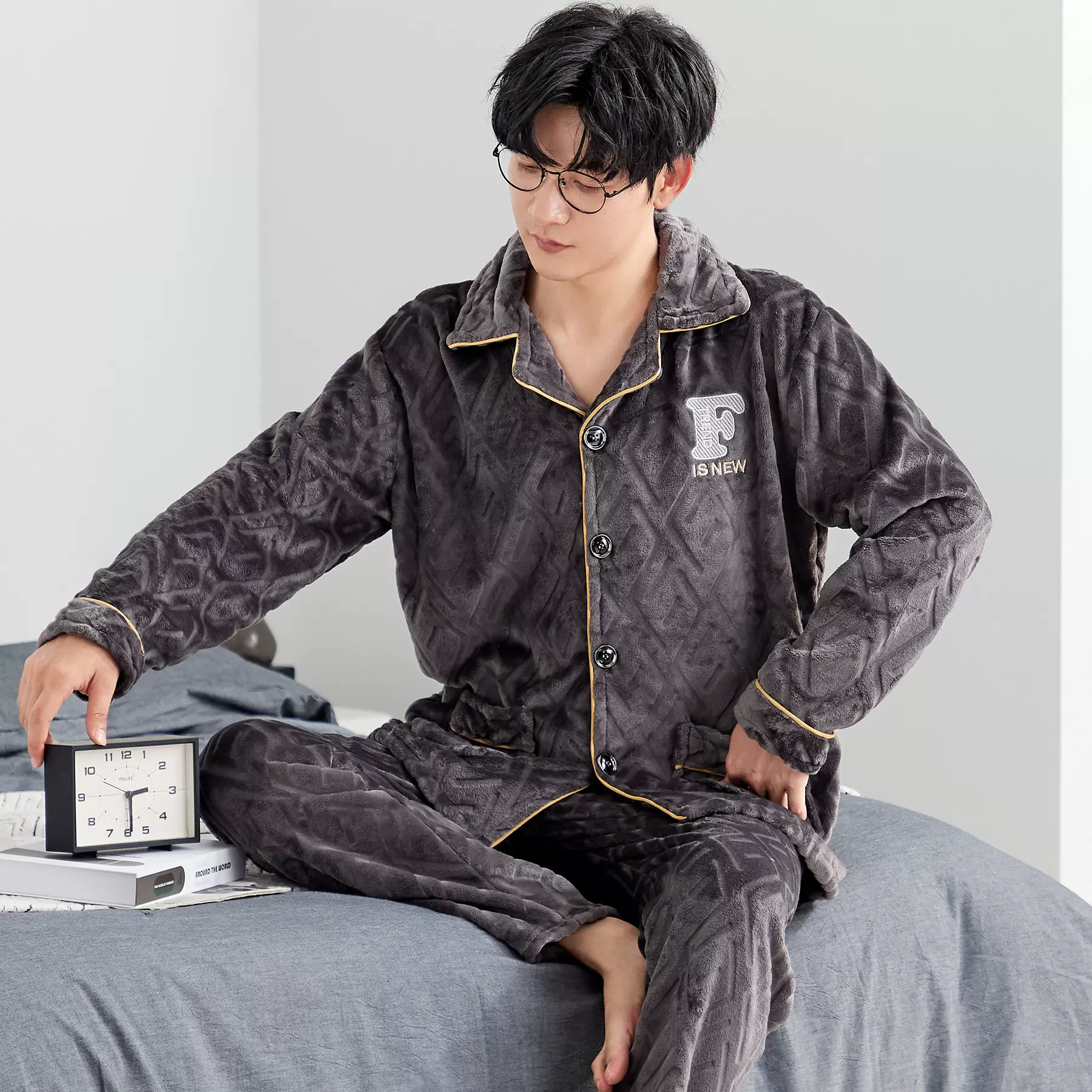 男士珊瑚绒家居服24年秋冬款高品质可外穿加厚男士法兰绒睡衣套装