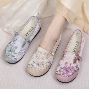 Women's Cloth Shoes, Slip-On Mom Shoes, Spring and Autumn Style, Good-Looking Shoes That Go Well with Skirts, Women's Soft-Soled Old Beijing Style, Breathable for Summer