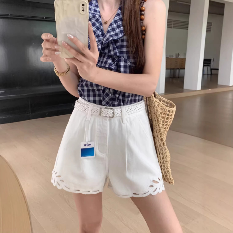 26 Summer New Arrival Ins High-End White Denim Shorts for Women, Vacation Style Lace Shorts, High-Waisted European and American Cross-Border Fashion 26 Summer New Arrival Ins High-End White Denim Shorts for Women, Vacation Style Lace Shorts, High-Waisted European and American Cross-Border Fashion