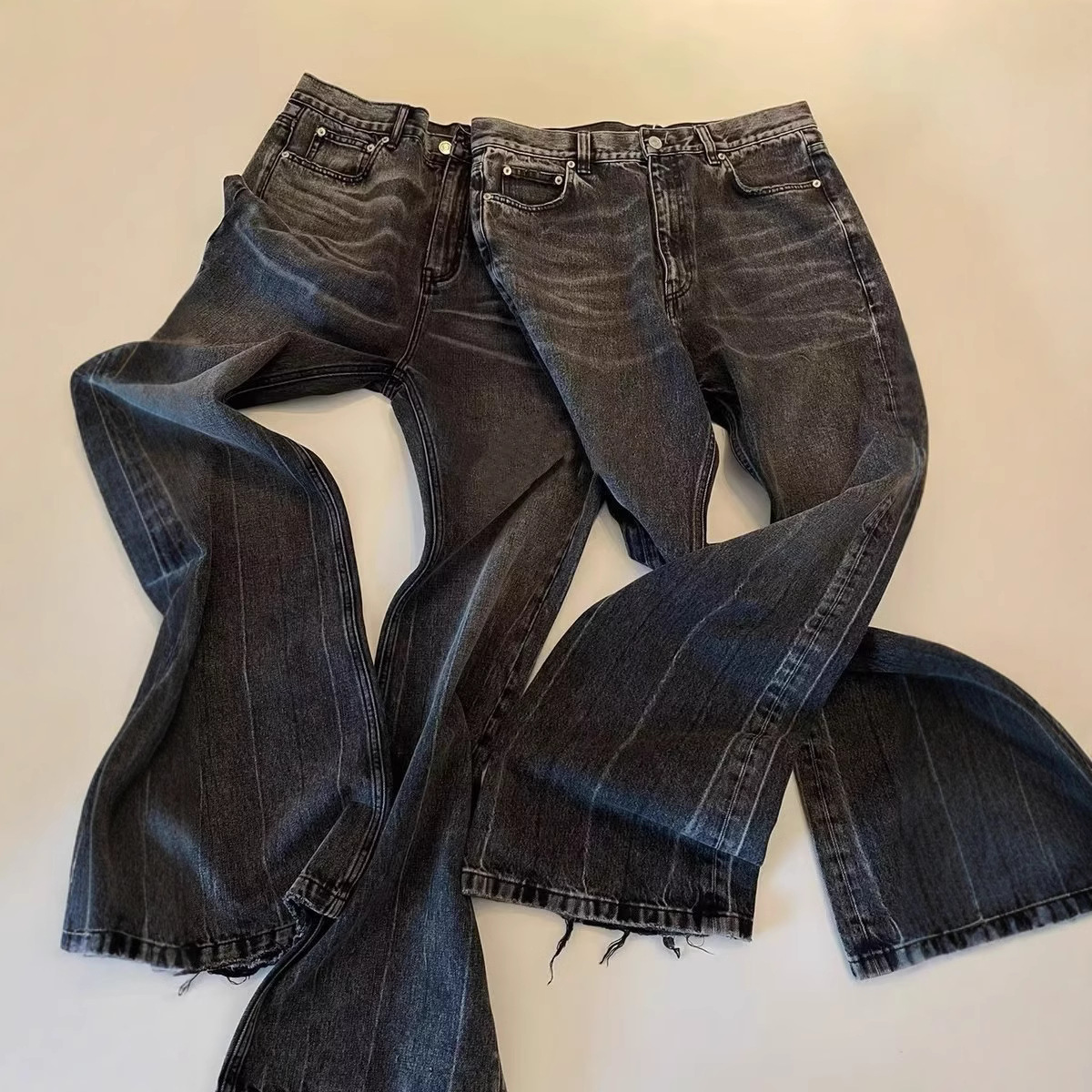 Herrenbekleidung, gewaschene Herren-Jeans – Lässige, gerade geschnittene Freizeitjeans (Schwarz-Grau), Bestseller_voghion.com