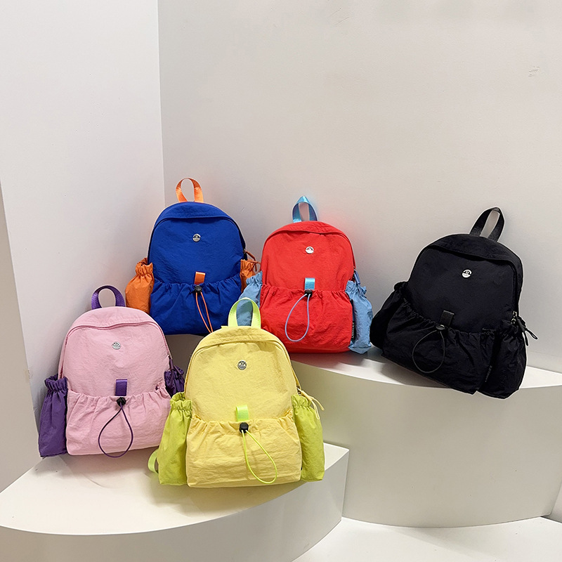 新款多巴胺时尚双肩包女尼龙简约撞色学生书包户外通勤旅行小背包