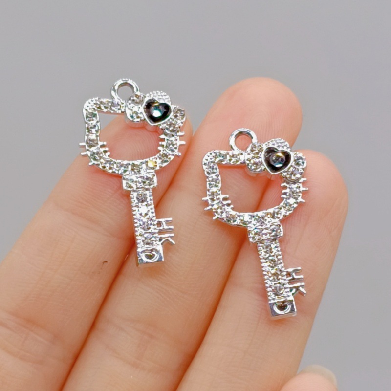 クロスボーダーかわいいkt猫ネックレスクリエイティブ個性的なキーケイティ猫ペンダント漫画猫合金アクセサリー女性卸売り