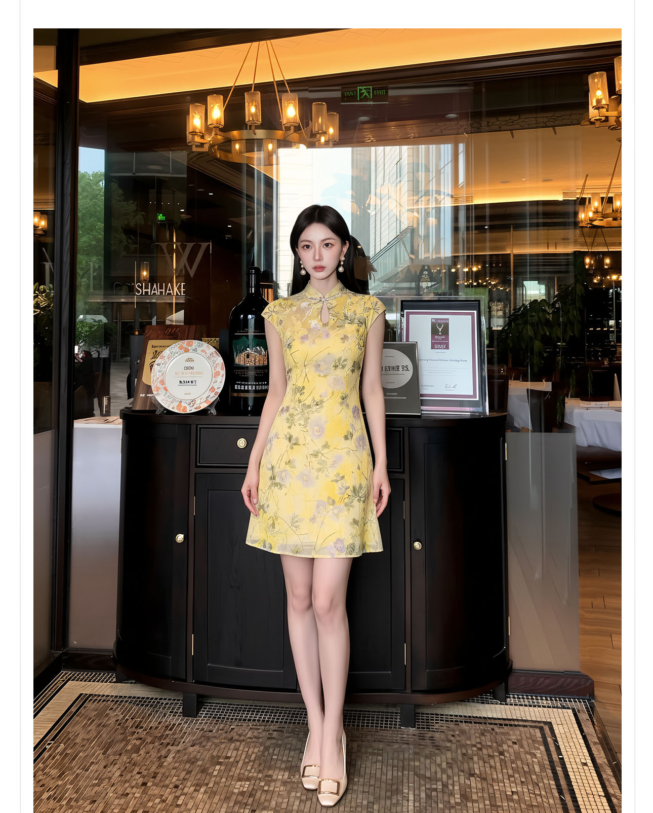 Đầm sườn xám cách tân họa tiết hoa văn nổi, thiết kế ôm eo thanh lịch — váy liền chi tiết 5