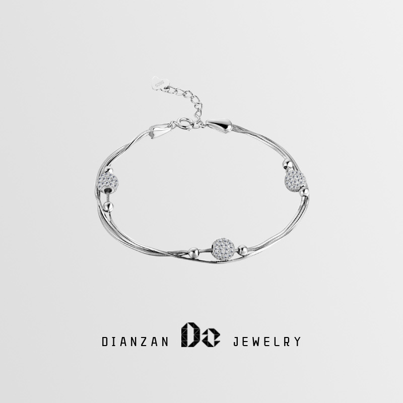 Fashionable elegant jewelry