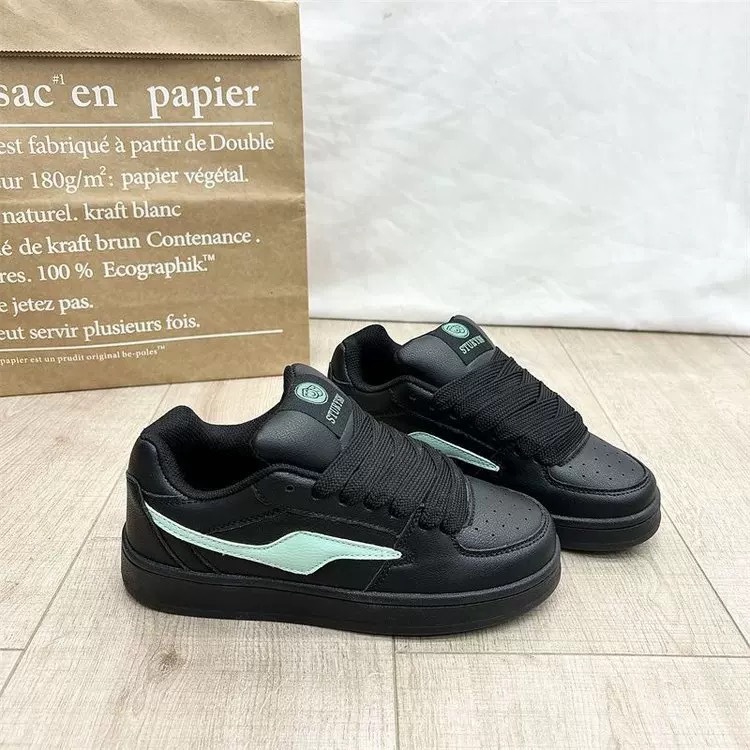 35-44 Hombres y mujeres nicho retro zapatos de skate negro nuevo estilo de moda nuevo estilo chino callejero estudiantes zapatos casuales mujeres