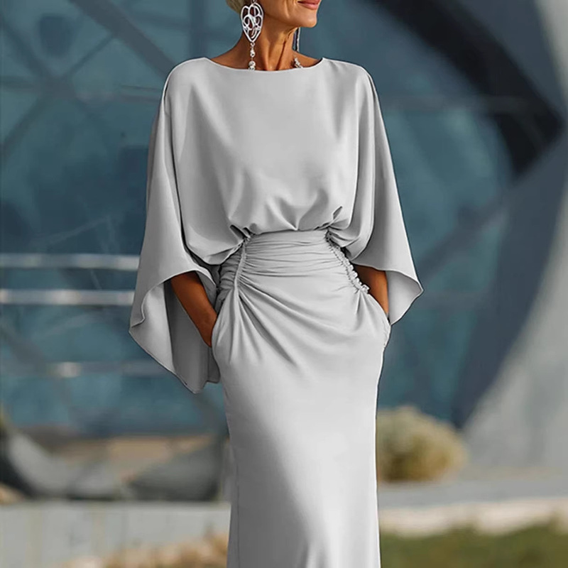 2026 Spring New Style Elegant Long-Sleeved Dress for Women, High-Waisted, Pleated, Slimming, Mid-Length, Suitable for Work and Vacation