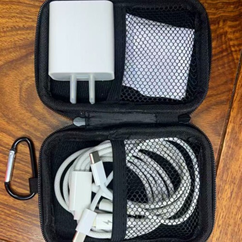 Travel Car Fast Charger Set Three-In-One Nylon Braided Data Cable Wall Charging Plug Storage Bag Set Travel Car Fast Charger Set Three-In-One Nylon Braided Data Cable Wall Charging Plug Storage Bag Set