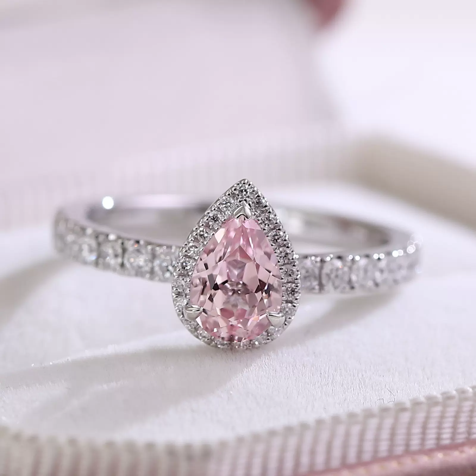 抖音红书直播时尚S925银女戒指 1克拉培育彩宝手饰批发工厂礼物