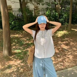 条纹短袖衬衫女夏季2026新款别致巨好看宽松衬衣法式小资百搭上衣