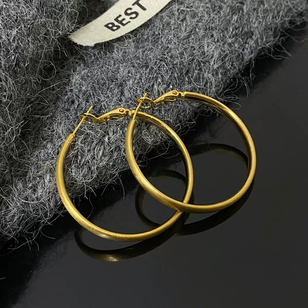 YG2957 golden large size 4cm 18K