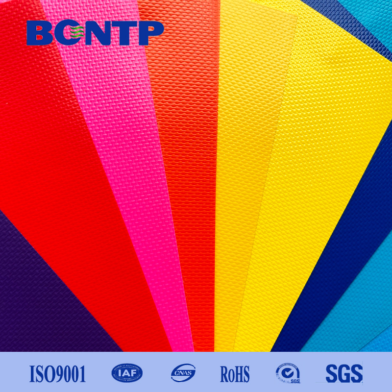 供应双面防水布纹高强度PVC夹网布高档箱包面料  环保夹网布