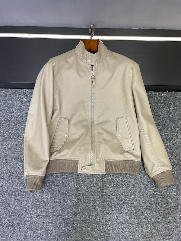 High-End Tf Men's Sheepskin Leather Pilot Jacket, Made of Sheep Leather, Lightweight, Soft, Delicate, and Smooth