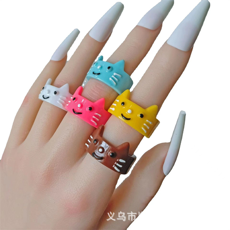 Lindo gatito resina acrílico anillo europeo y americano transfronterizo Venta caliente pequeño animal de dibujos animados anillo tridimensional