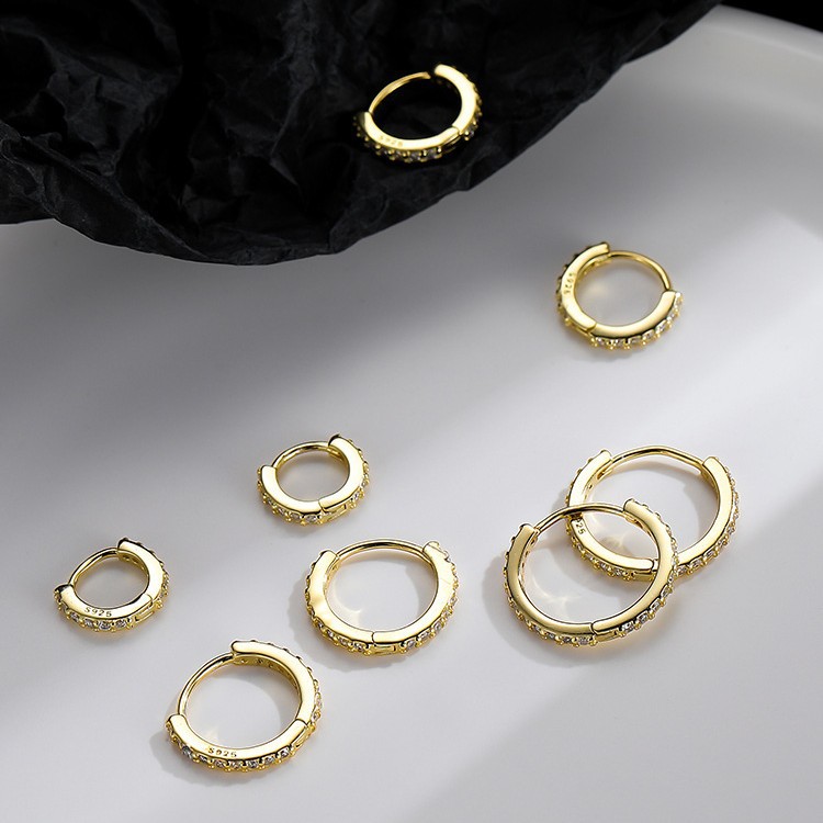 Pendientes de plata S925 personalizados con circonitas en una sola fila para mujer, estilo popular con un toque de alta gama, aretes de clip al por mayor. image 6