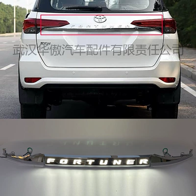 Toyota Fortuner 16-25 modelləri üçün arxa fənər, qaçan işıq, əyləc, dönmə, duman işığı