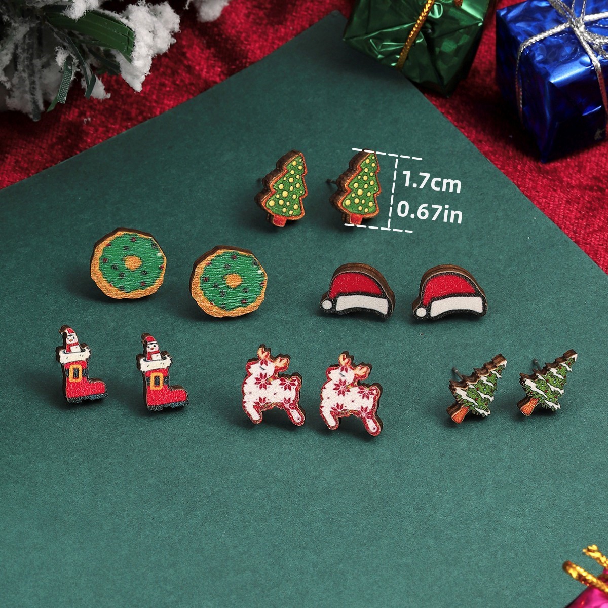 1 Pair Cute Christmas Tree Santa Claus Sock Wood Ear Studs display picture 2