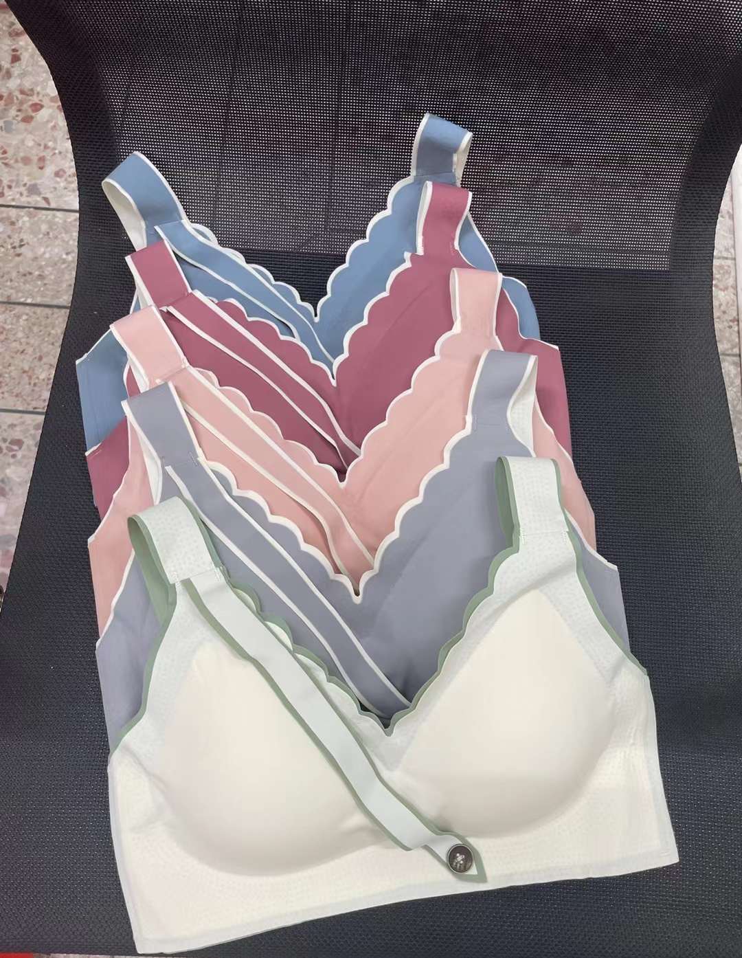 Nuevo chaleco de alta calidad sin marcas de la espalda de mujer sin anillo de acero yoga pull bra ropa interior deportiva mujer al por mayor
