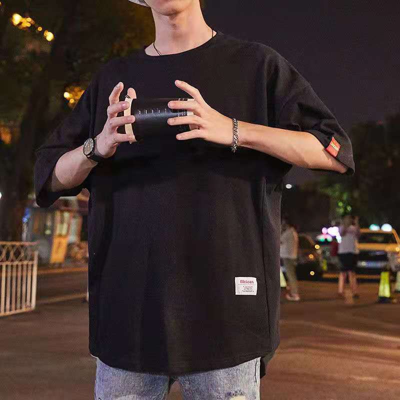 검은색